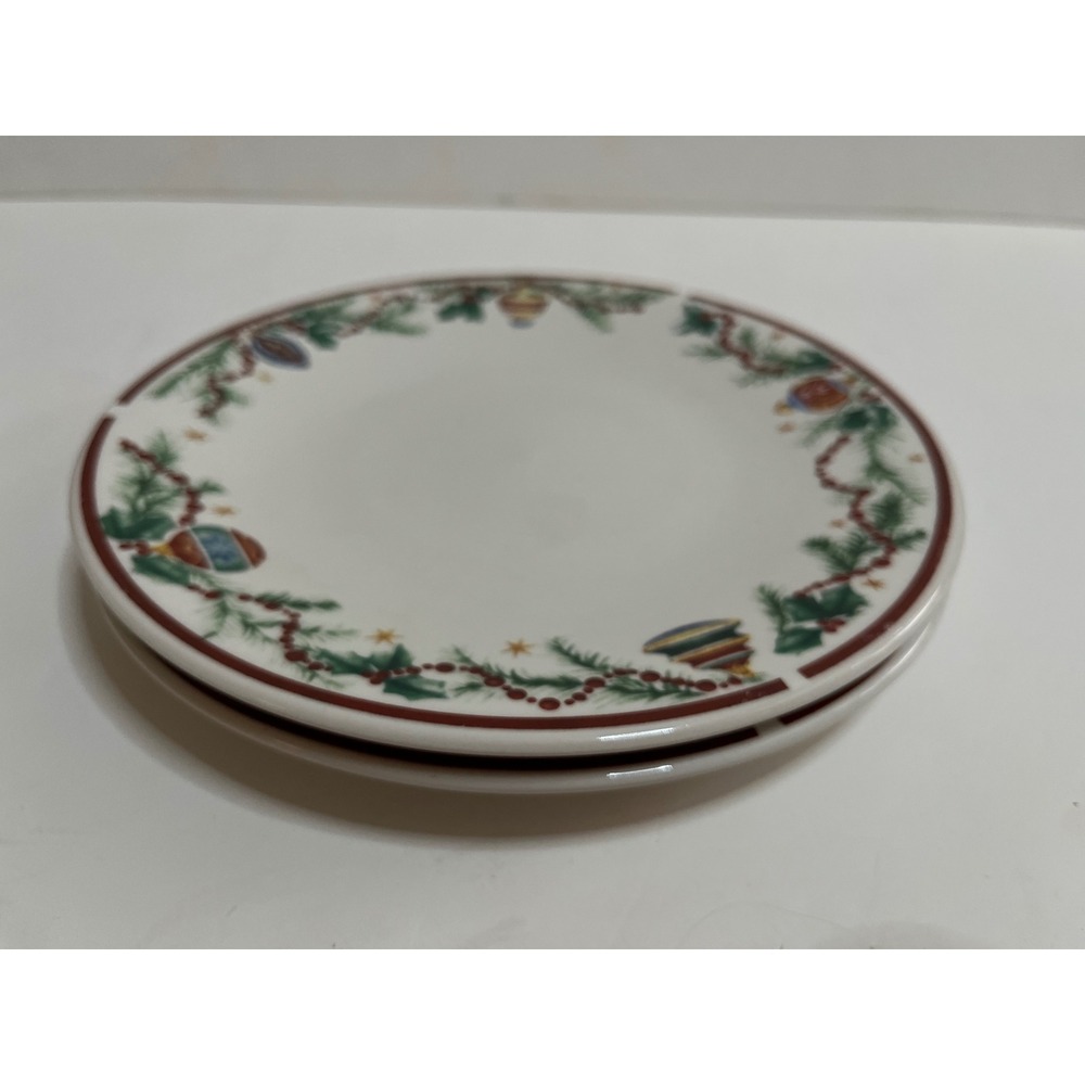 2 Vtg 90s Farberware Holiday Treats 2125 Christmas Plates  2  8 in